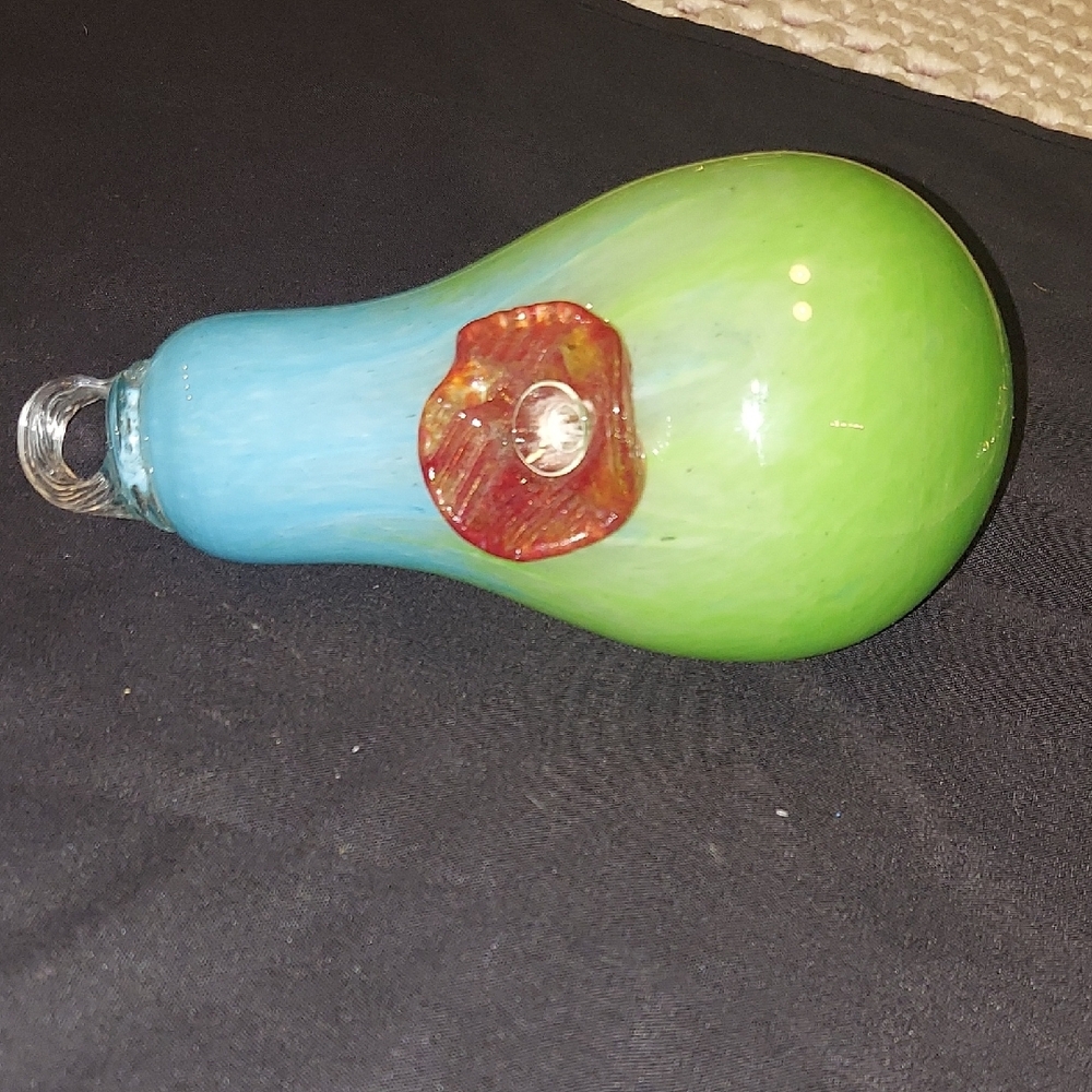 BLOWN GLASS HUMMINGBIRD FEEDER